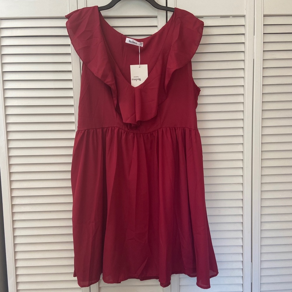 Red sleeveless dress